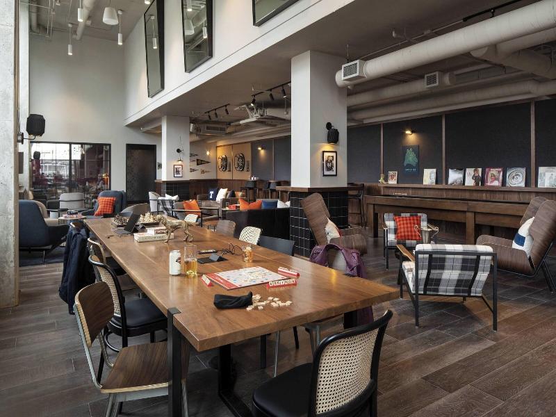 Moxy Nashville Vanderbilt Area