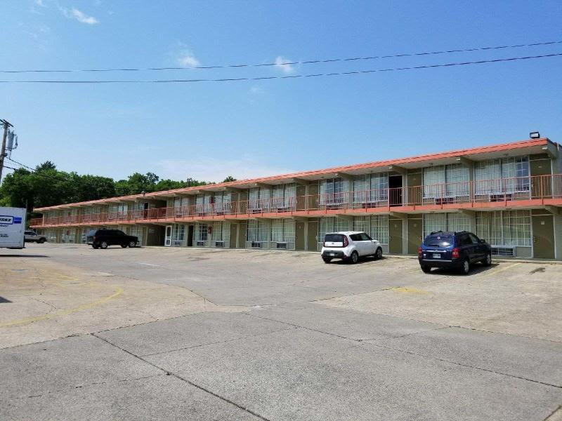 Hermitage Inn image