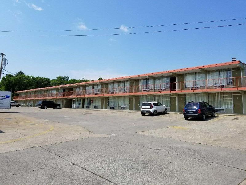 Hermitage Inn image