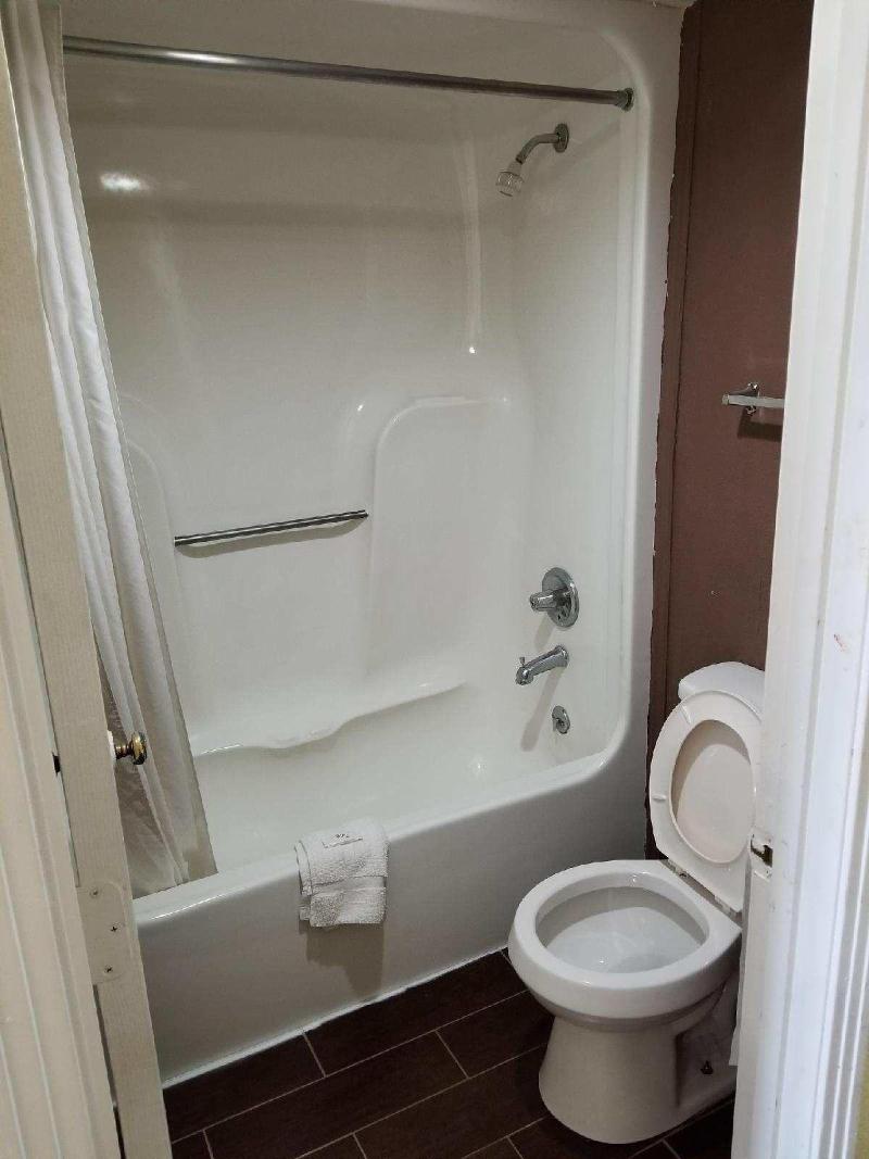 Hermitage Inn image