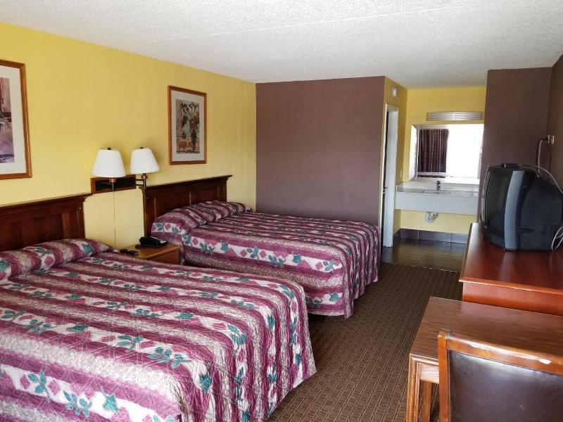 Hermitage Inn image