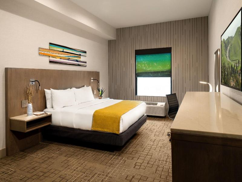 Ayres Hotel San Diego South - Chula Vista image