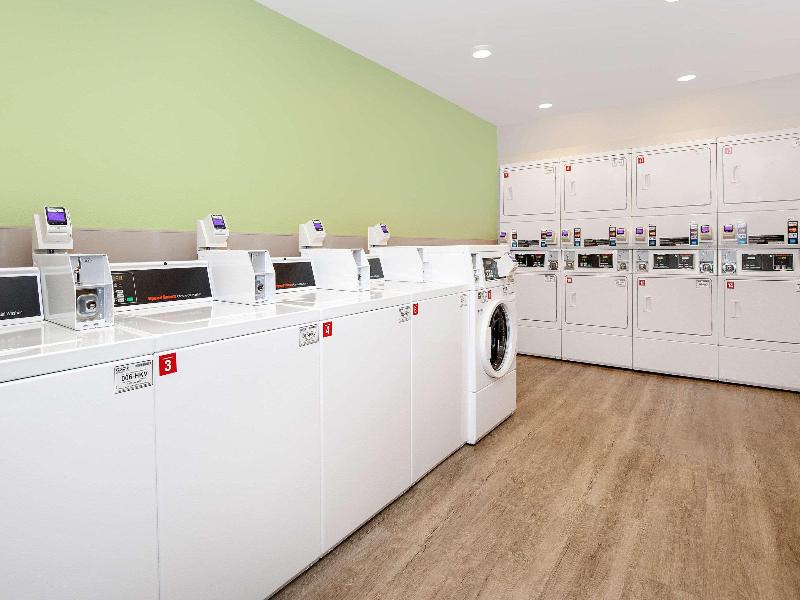 WoodSpring Suites Carol Stream - Chicago image