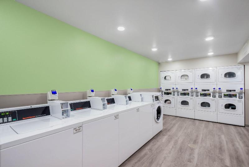 WoodSpring Suites Carol Stream - Chicago image