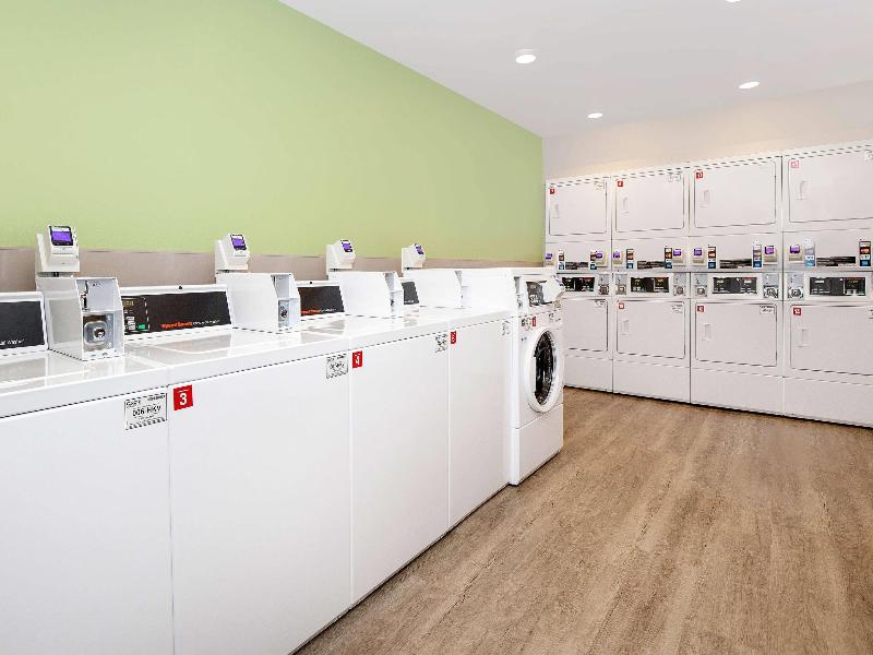 WoodSpring Suites Carol Stream - Chicago image