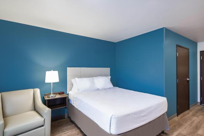 WoodSpring Suites Carol Stream - Chicago image