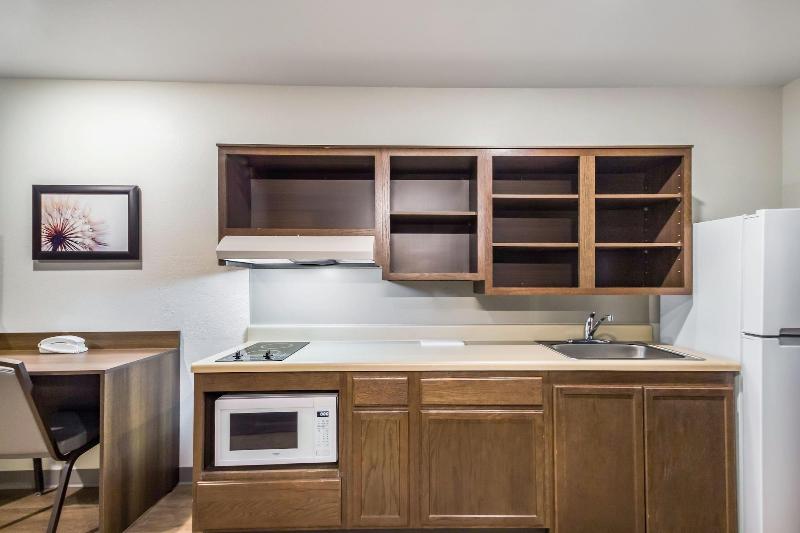 WoodSpring Suites Carol Stream - Chicago image