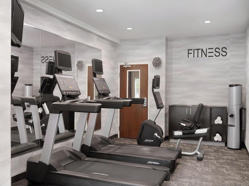 Fairfield Inn & Suites by Marriott Chicago Napervi image