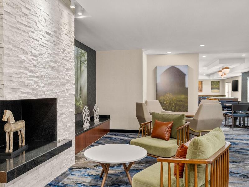Fairfield Inn & Suites by Marriott Chicago Napervi image