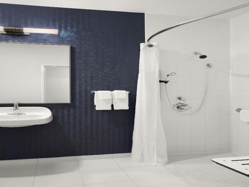 Fairfield Inn & Suites by Marriott Chicago Napervi image