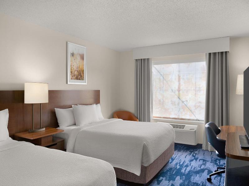 Fairfield Inn & Suites by Marriott Chicago Napervi image