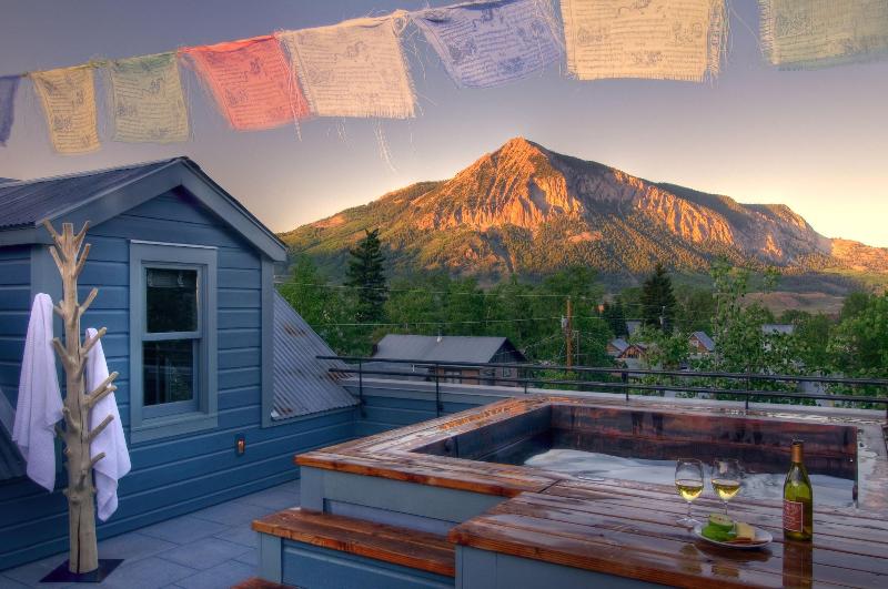 Eleven Experience Scarp Ridge Lodge image