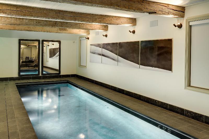 Eleven Experience Scarp Ridge Lodge image