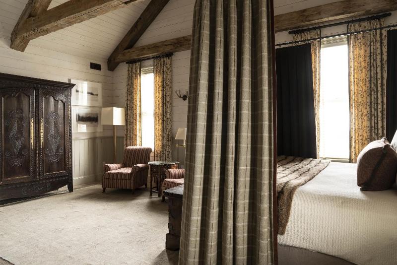 Eleven Experience Scarp Ridge Lodge image