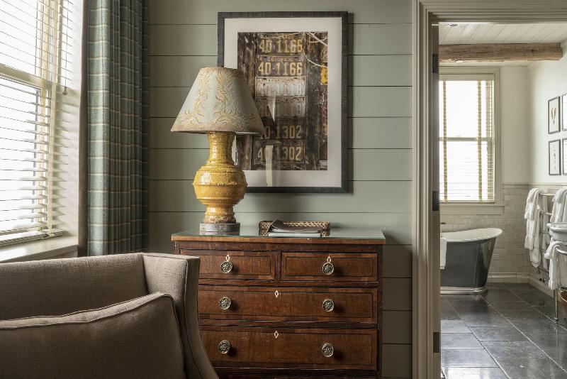 Eleven Experience Scarp Ridge Lodge image
