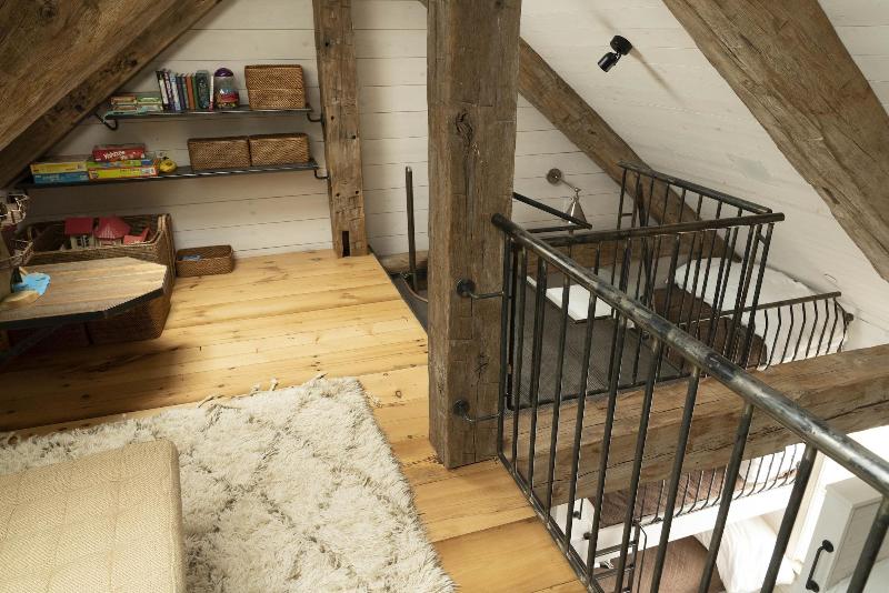 Eleven Experience Scarp Ridge Lodge image