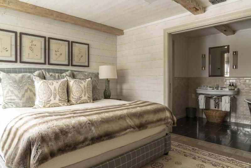 Eleven Experience Scarp Ridge Lodge image