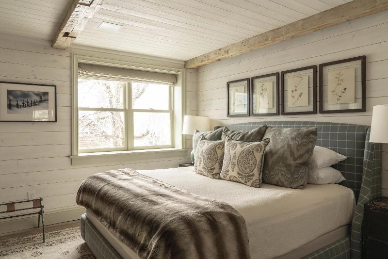 Eleven Experience Scarp Ridge Lodge image
