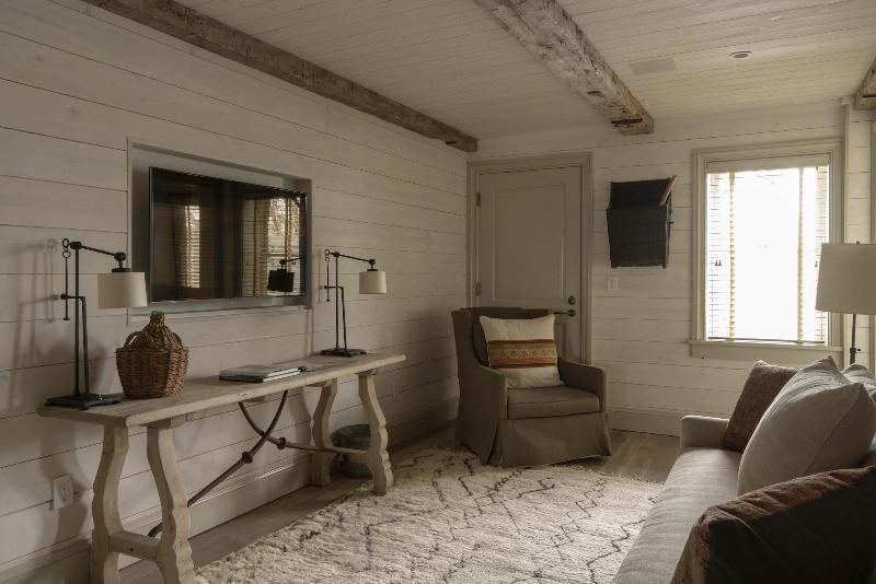 Eleven Experience Scarp Ridge Lodge image