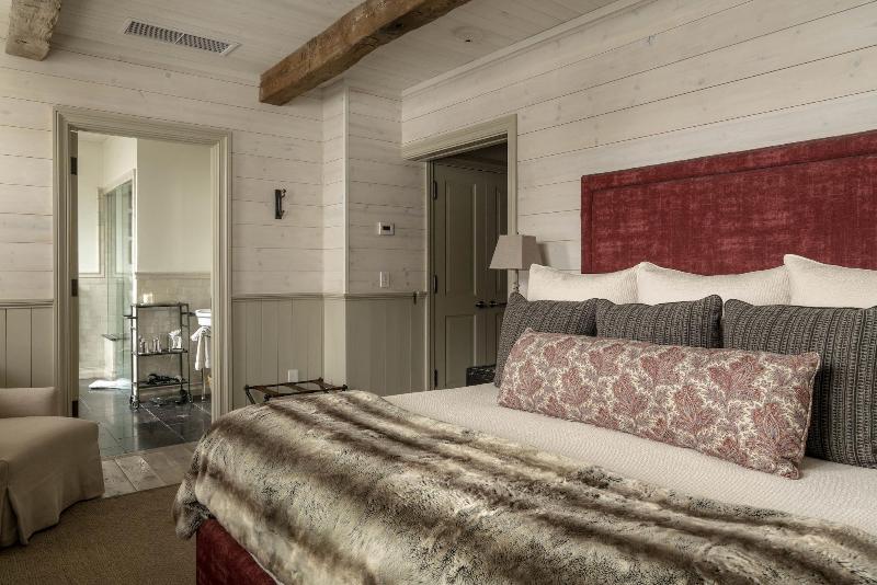 Eleven Experience Scarp Ridge Lodge image