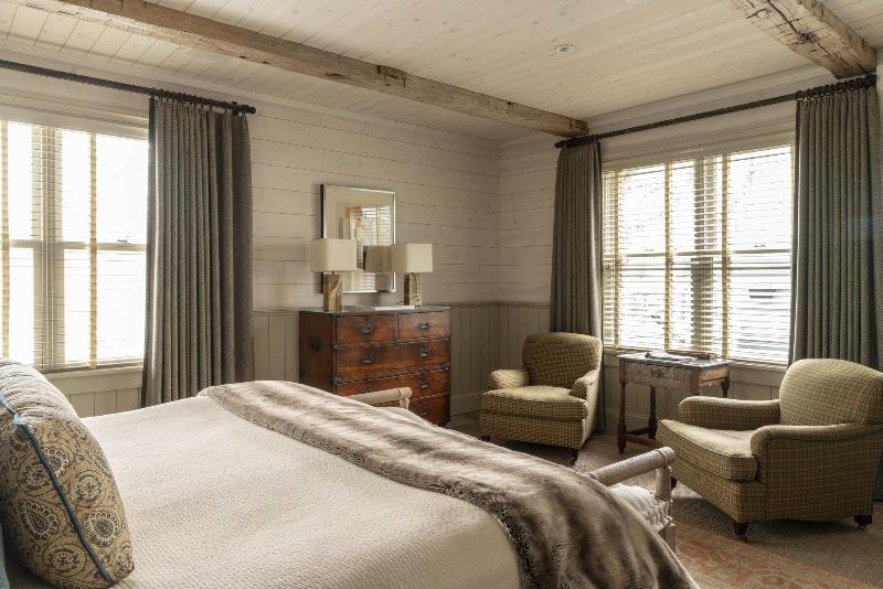 Eleven Experience Scarp Ridge Lodge image