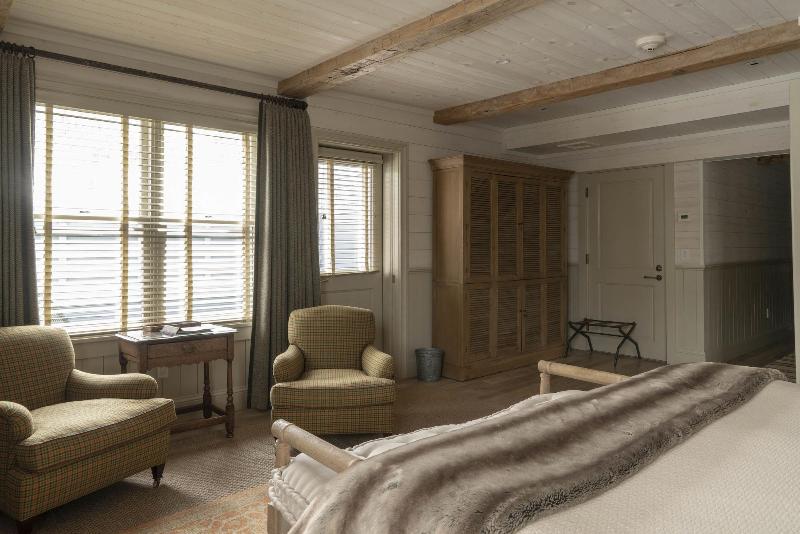 Eleven Experience Scarp Ridge Lodge image