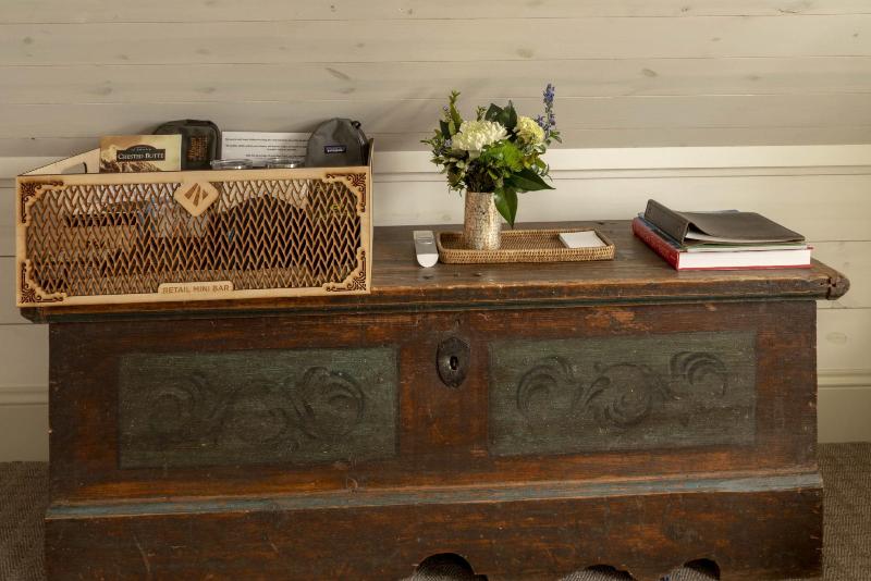 Eleven Experience Scarp Ridge Lodge image