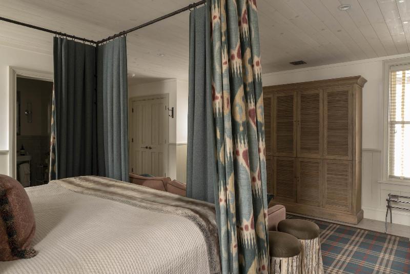 Eleven Experience Scarp Ridge Lodge image