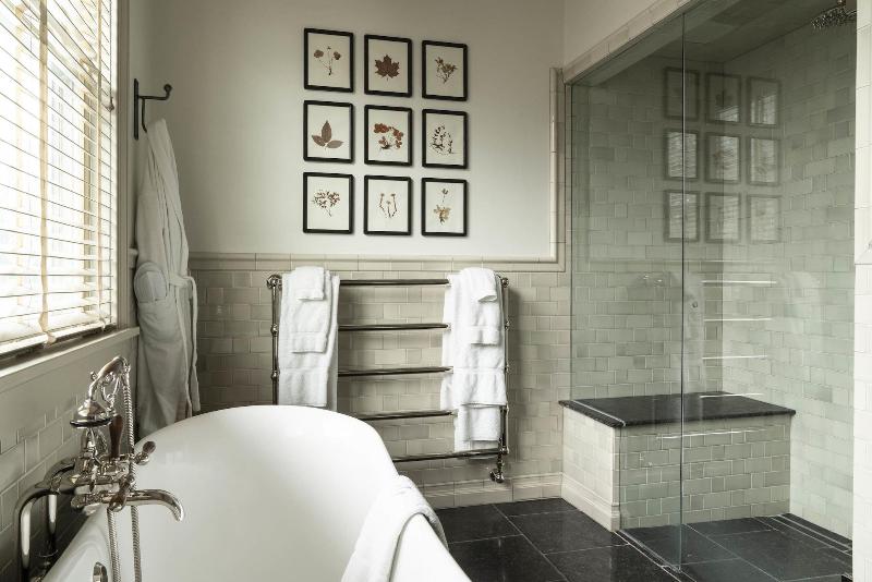 Eleven Experience Scarp Ridge Lodge image