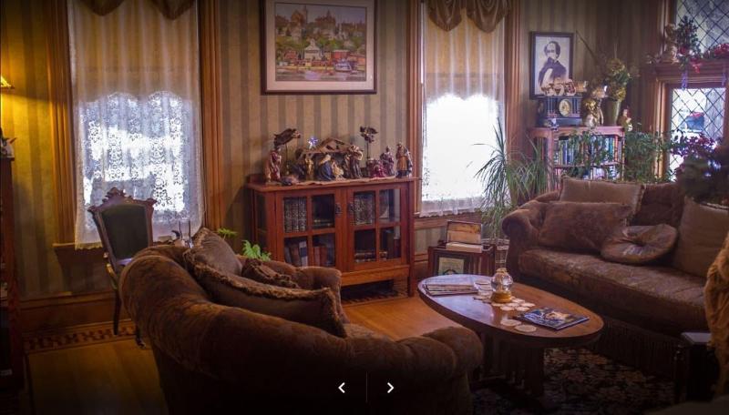 Aurora Staples Inn image
