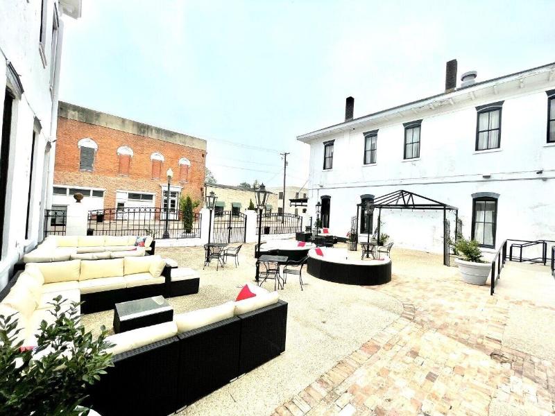 Greenville Inn & Suites image
