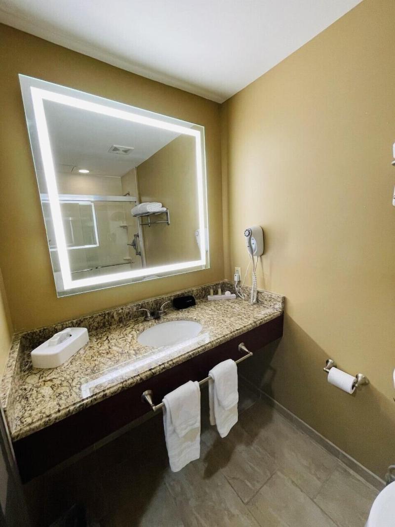 Greenville Inn & Suites image