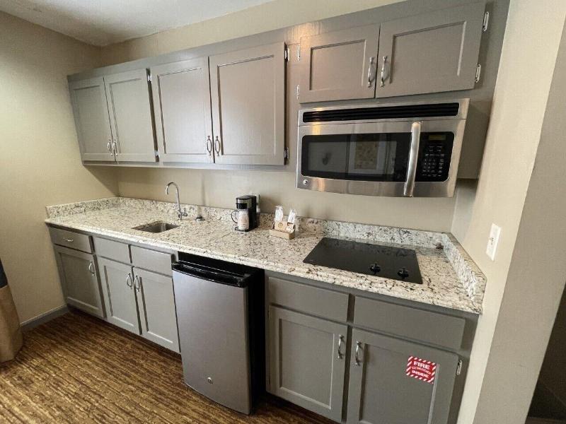 Greenville Inn & Suites image