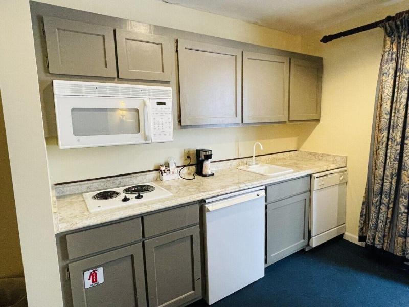 Greenville Inn & Suites image
