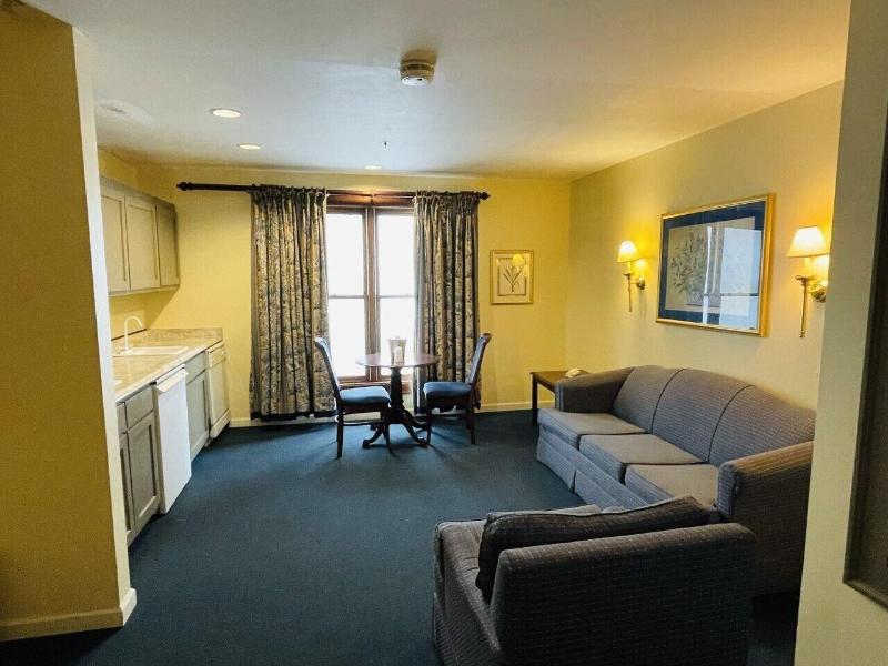 Greenville Inn & Suites image