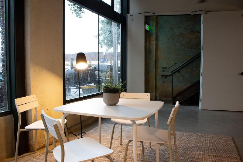 Travelers Hotel image
