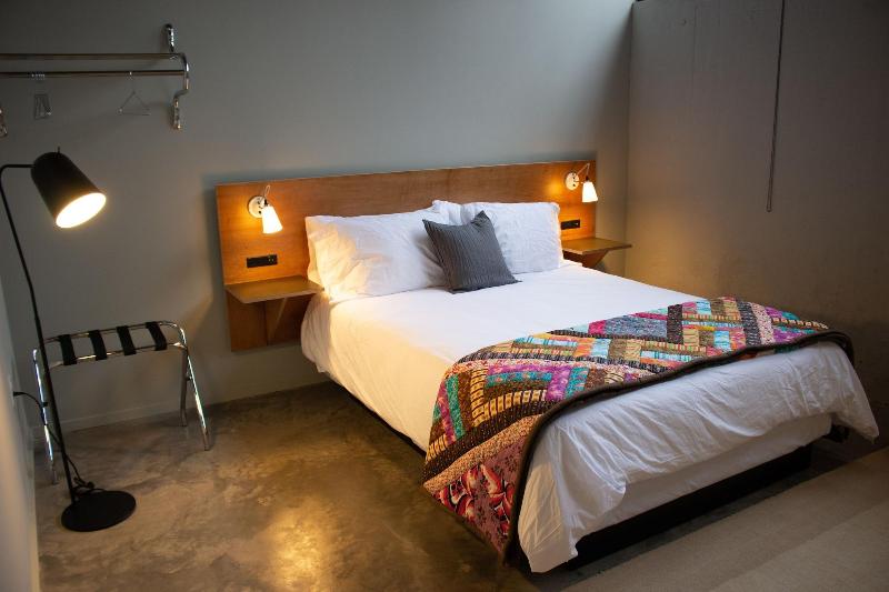 Travelers Hotel image