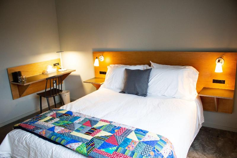 Travelers Hotel image