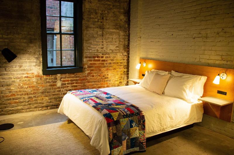 Travelers Hotel image