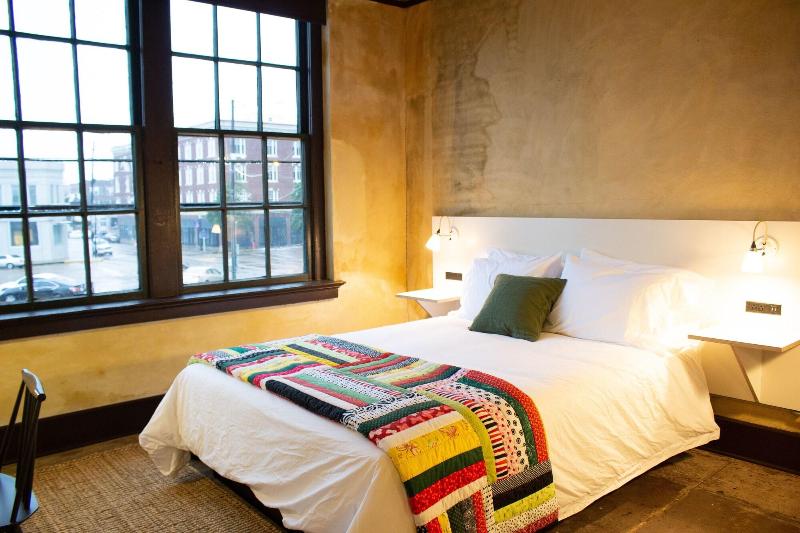 Travelers Hotel image
