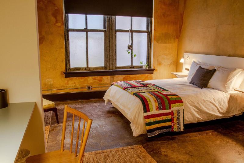 Travelers Hotel image
