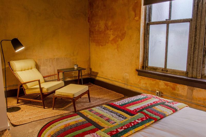Travelers Hotel image