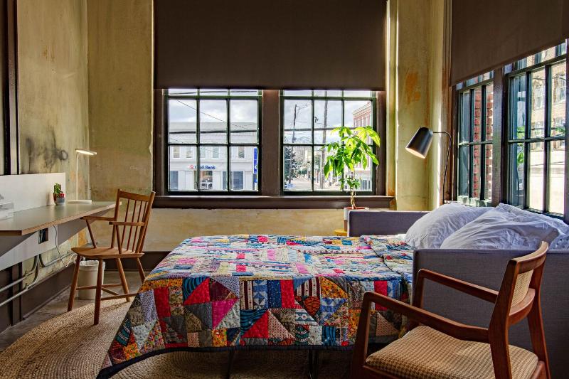 Travelers Hotel image