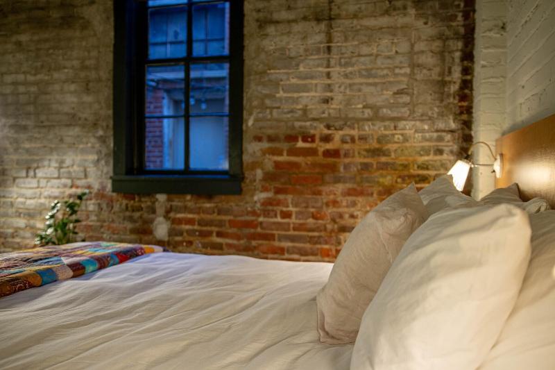 Travelers Hotel image