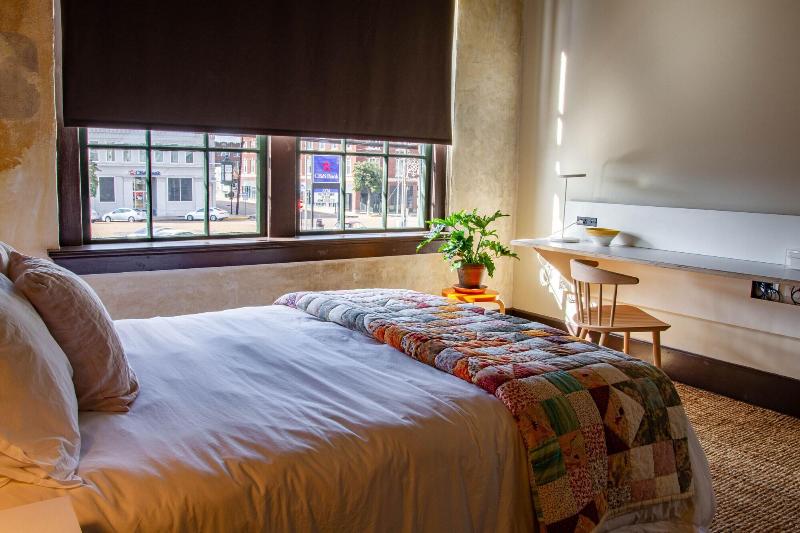 Travelers Hotel image
