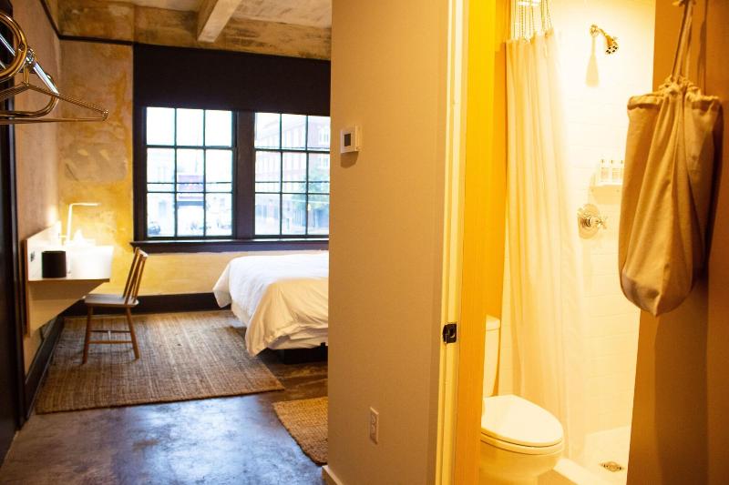 Travelers Hotel image