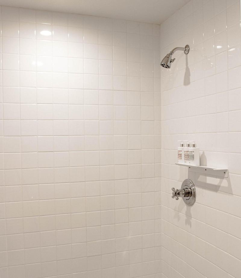 Travelers Hotel image