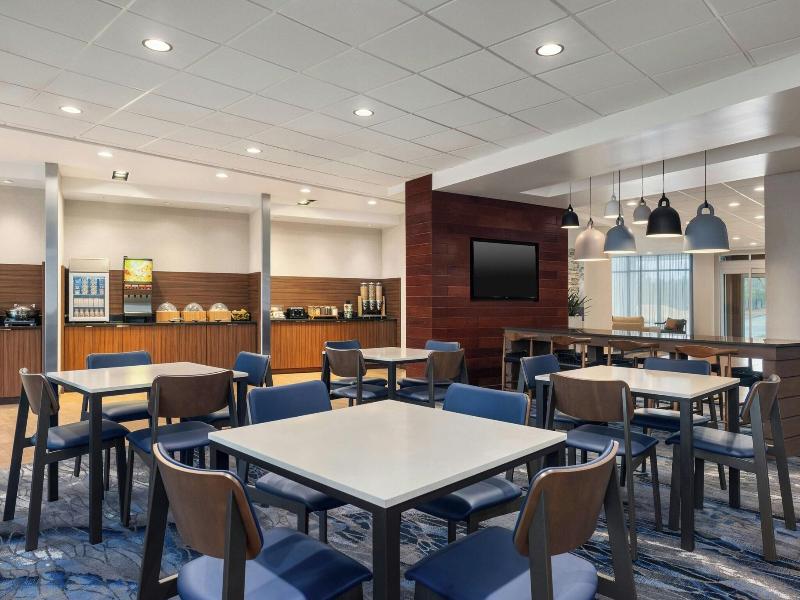 Fairfield Inn & Suites Atlanta Cumming/Johns Creek image