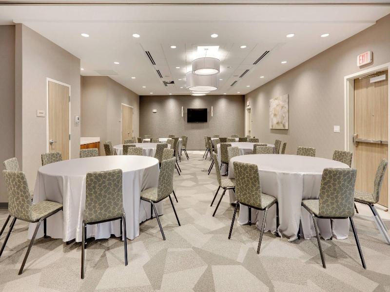 Springhill Suites Dallas Mansfield image