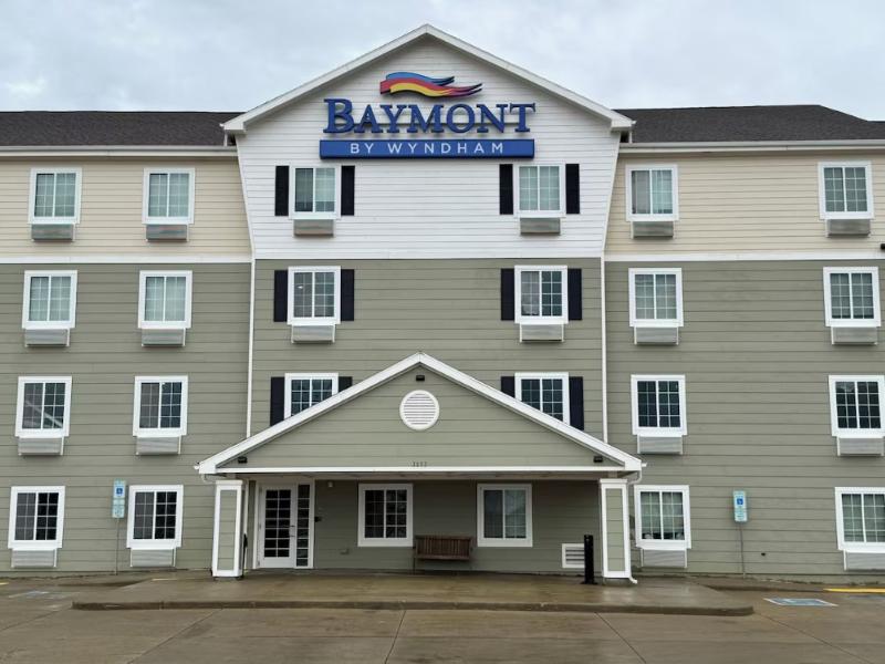 Baymont By Wyndham Dickinson image